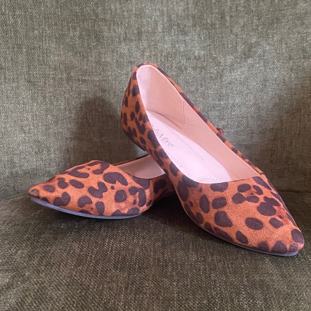 Stylish cheetah animal Print Flats